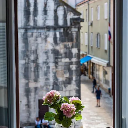 Luxury Old Town Bed & Breakfast 3*