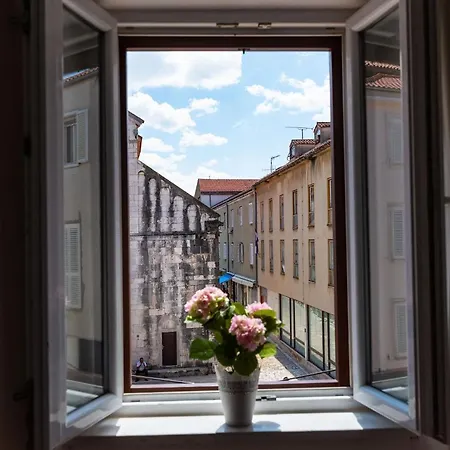 Bed and Breakfast Luxury Old Town Ζαντάρ