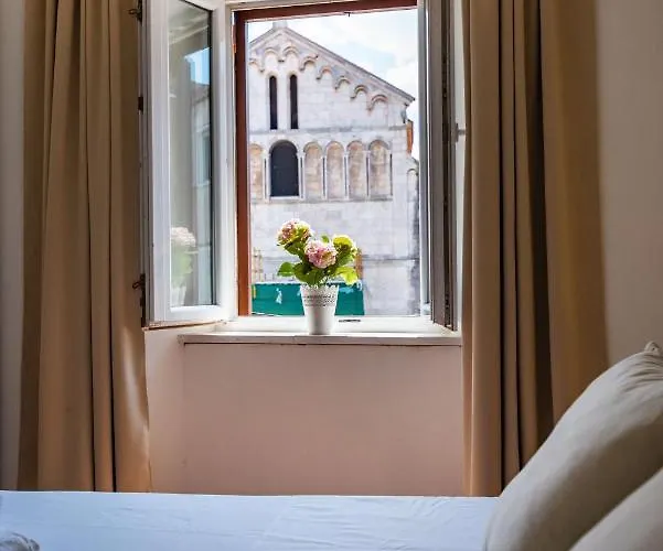 Luxury Old Town 3*