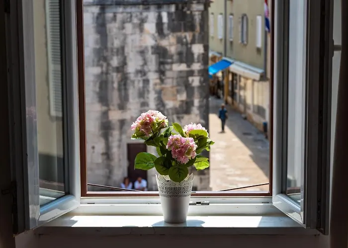 Luxury Old Town Bed and Breakfast 3*