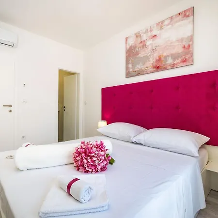 Luxury Old Town Panzió