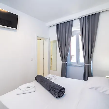 Luxury Old Town Panzió 3*